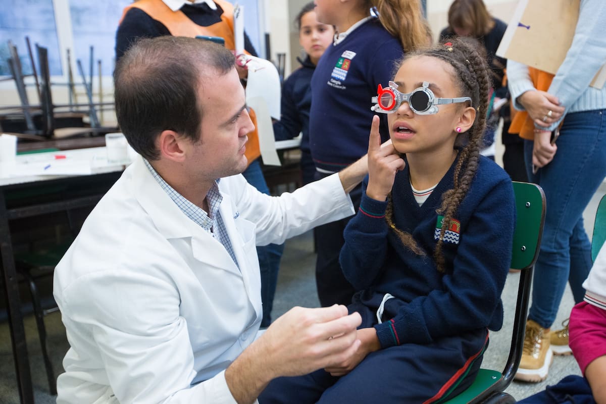 Niños con problemas de vision.