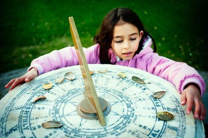 Niños; niñas; BBC; BBC Mundo; Sociedad; Educación; Tiempo Lineal;