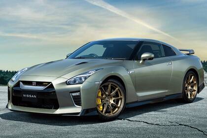 Nissan GT-R. Godzilla resume en cuatro ruedas la amplitud de la cultura japonesa