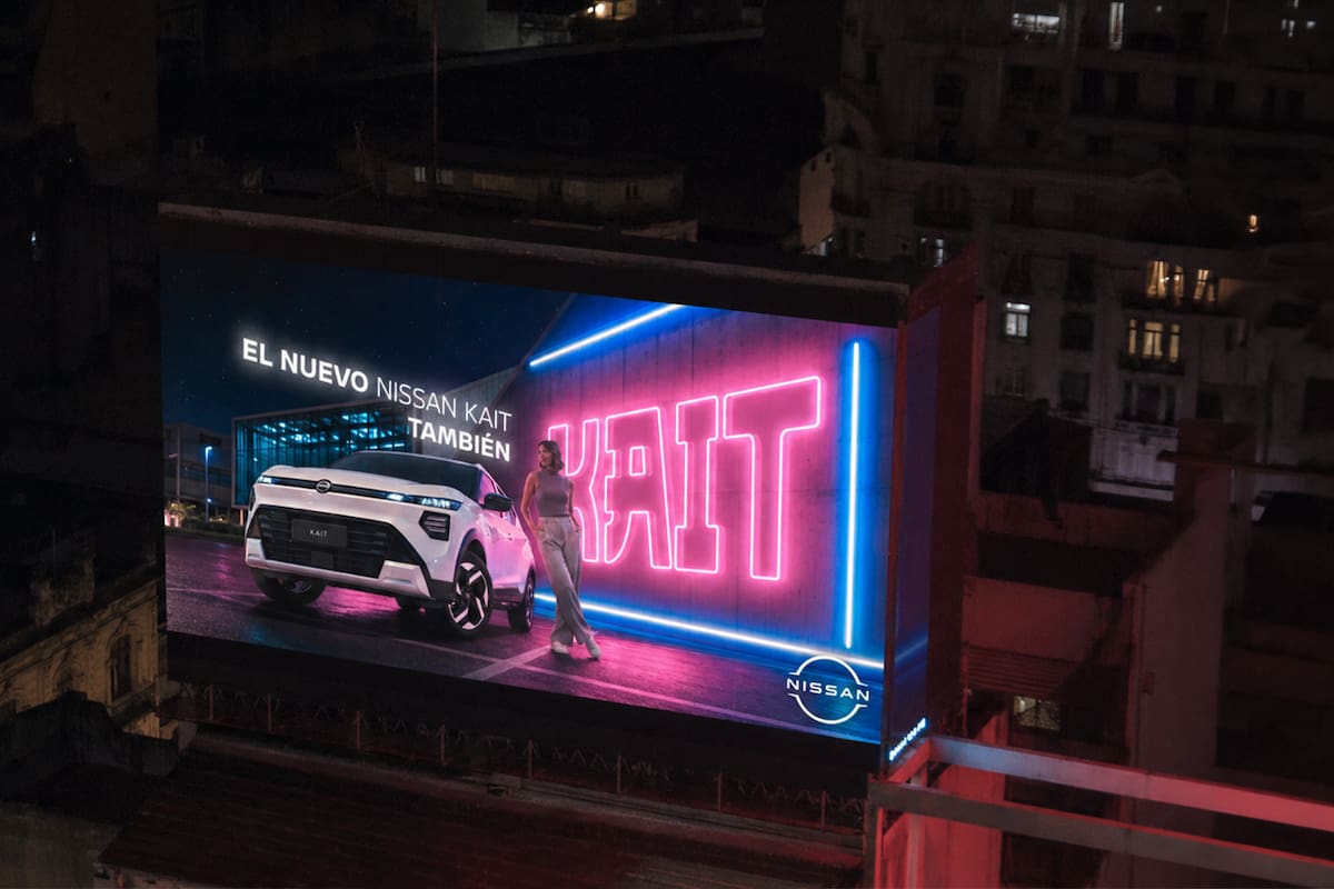 Nissan tomó las pantallas de Buenos Aires en el marco del lanzamiento de Kait.
