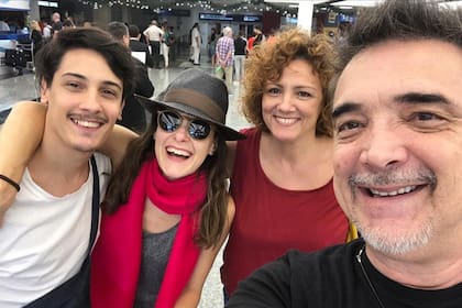 Nito Artaza junto a su primera mujer y los dos hijos que tuvieron, Juan Manuel y Sabrina