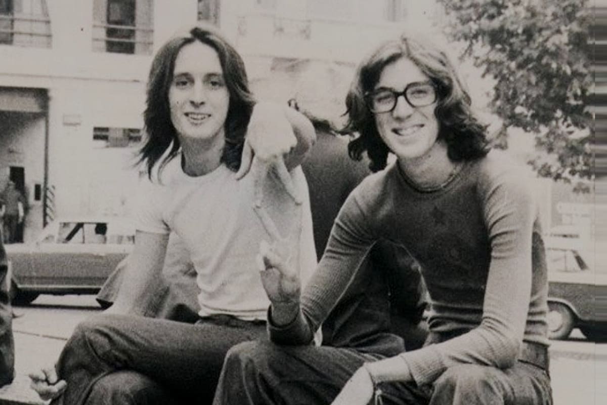 Nito y Charly, "Suit Generis" según lo pronuncia el productor The Alchemist, que sampeló "Tango en segunda"