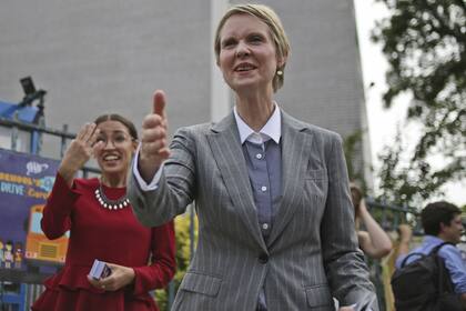 Nixon, que trabajó durante años en la serie Sex and the City, se enfrenta al actual gobernador del estado Andrew Cuomo