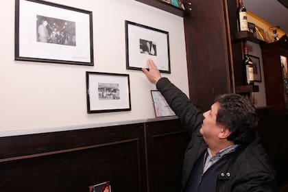Rudy Ulloa reunió fotos de antiguas campañas