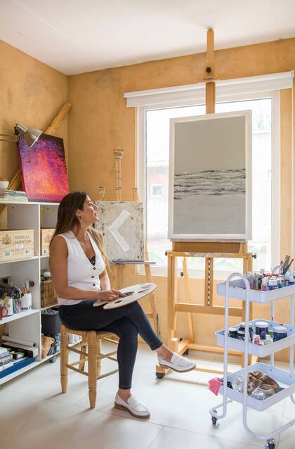 “No concibo la vida sin arte”, sostiene hoy esta arquitecta que empezó a pintar como un hobbie.