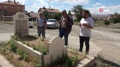 No conocen la identidad del fallecido pero lo respetan y le rezan como un "hombre santo"