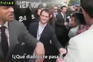 No es la primera vez. Así golpeó Will Smith a un periodista que intentó besarlo en una alfombra roja