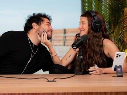 “No es ‘no te amo más’, es ‘no podemos estar juntos’”, confesó Homero Pettinato sobre su relación con Sofía “La Reini” Gonet, al reconocer que todavía existen sentimientos entre ambos, pero que sus diferencias les impiden sostener la pareja