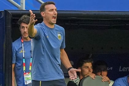 No fue un partido tranquilo para Lionel Scaloni