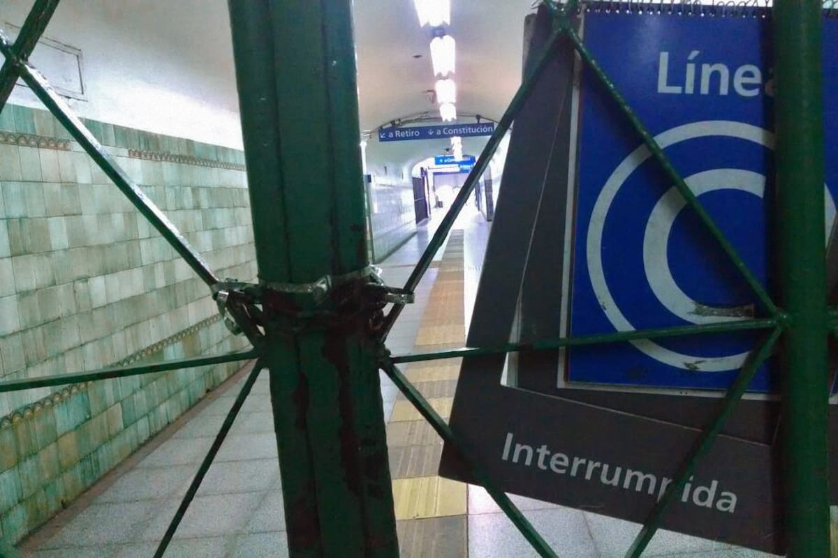 No funciona la Línea C del subte por un conflicto gremial