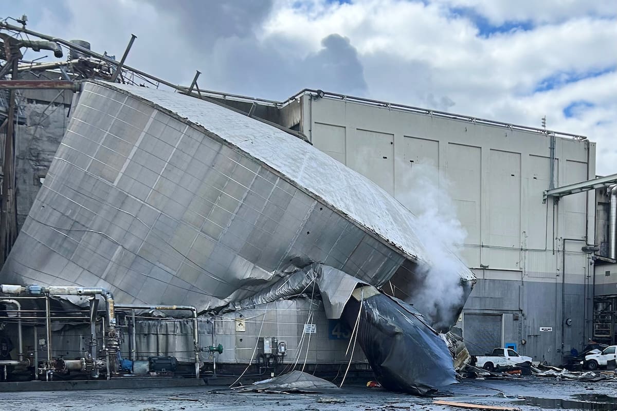 No hay esperanza de sobrevivientes tras implosión de tanque en papelera de Washington: autoridades