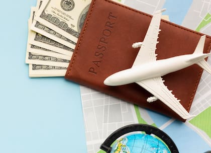 No hay límite para llevar dinero dentro o fuera de EE.UU., pero se debe declarar si se superan los US$10.000, señala la CBP