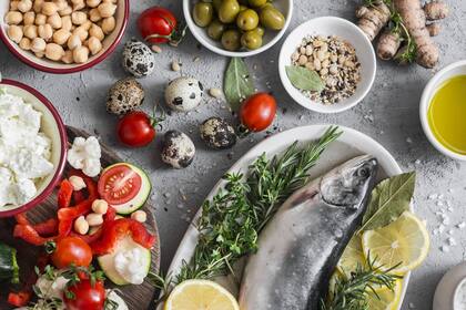 No hay "superalimentos" en la dieta mediterránea: es el conjunto lo que conlleva beneficios para la salud.