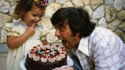 "No hay un solo momento en el que ella no esté en mis pensamientos, en mi corazón, en mis sueños". En la imagen, Rami con su hija Smadar.