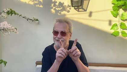 "No me gusta que me digan maestro, pero lo acepto", entiende Lebón