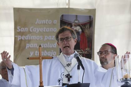 "No nos queremos conformar, soñamos con más y mejor trabajo para todos y todas", dijo monseñor Jorge Ignacio García Cuerva