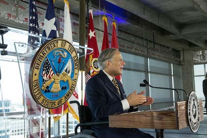 “No permitiremos que utilicen Texas como base de operaciones para aterrorizar a nuestros ciudadanos", dijo Greg Abbott