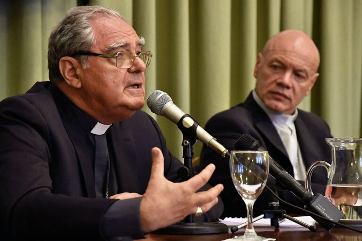 “No podemos abordar el escándalo de la pobreza promoviendo estrategias de contención que únicamente tranquilicen y conviertan a los pobres en seres domesticados e inofensivos”, afirmó el obispo Oscar Ojea