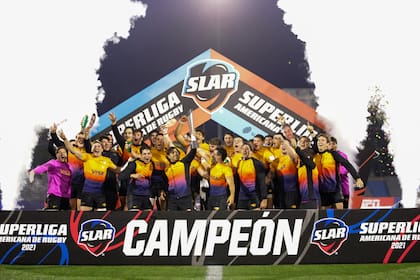 No por esperado careció de intensidad el festejo de Jaguares XV; tras la final contra Peñarol, con este podio concluyó la Superliga Americana de Rugby en su primera temporada completa.