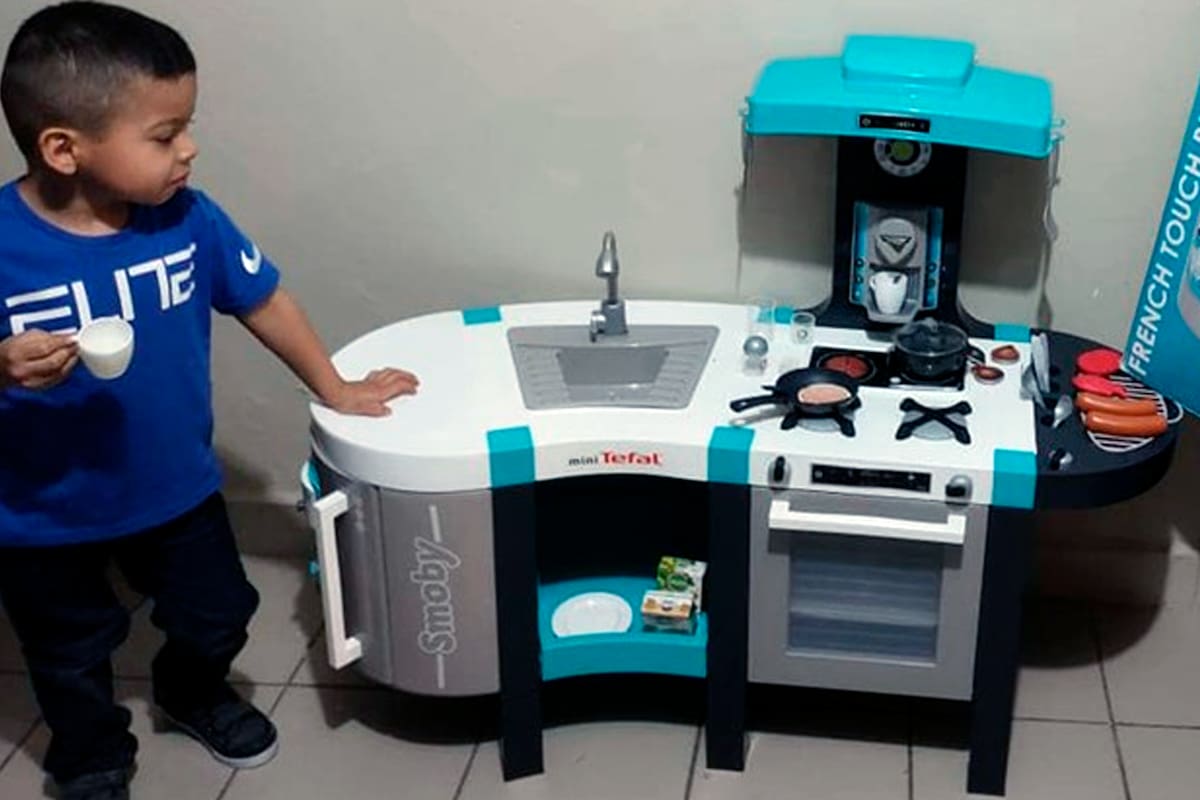 "No quiero ser niña, quiero ser chef", les respondió este niño a sus padres quienes inicialmente le habían negado la cocinita de juguete