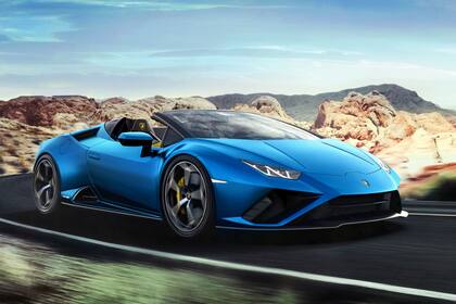 No regala nada. Pese a ser cabrio, el diseño fue repensado para que no perdiese performance