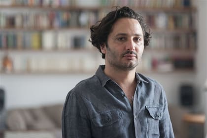 “The Souffleur es el cierre de una trilogía vienesa que también integran Introduzione all’Oscuro y A Little Love Package (2021). Son películas que están atravesadas por lo personal, y no es casual la elección del hotel como escenario para terminar la serie", dice Solnicki