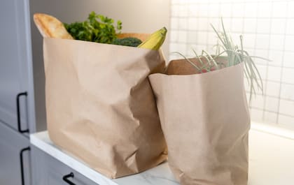 No se aplicará el cargo a los embalajes utilizados dentro del establecimiento para transportar productos perecederos hasta la caja registradora