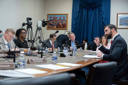 “No se interpongan en mi camino”, dice nuevo jefe interino de agencia federal de desastres de EEUU