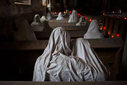 No solamente los fieles retornaron a las celebraciones religiosas, sino que turistas de varios países como, por ejemplo, Alemania, Gran Bretaña, Australia, Brasil y Rusia viajaron a República Checa para conocer la misteriosa iglesia.