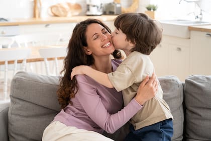 No solo destaca los besos en la pareja, pero entre familia, amigos y seres queridos