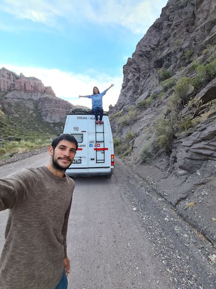 "No tenemos ningún plazo definido. La idea de este viaje justamente fue dejar de tener obligaciones y no tener todo planificado. Digamos que nuestra idea es que las cosas se vayan dando, si tenemos ganas de que sea más, será más, y si por el contrario, queremos que sea un poco más corto, lo será"
