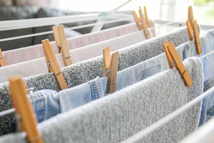 No todas las prendas pueden ser colgadas con pinzas de ropa