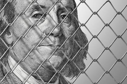 No todos los argentinos tienen acceso a la compra de dólares a valor oficial