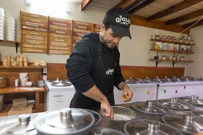 No usan ni colorantes, saborizantes, esencias, o agentes de batido, y trabajan con materia prima noble.