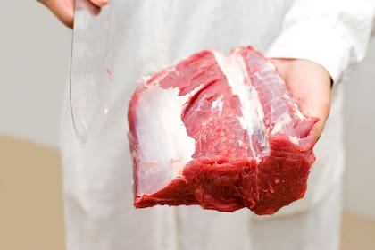 No volver a freezar carne cruda que ya fue descongelada.