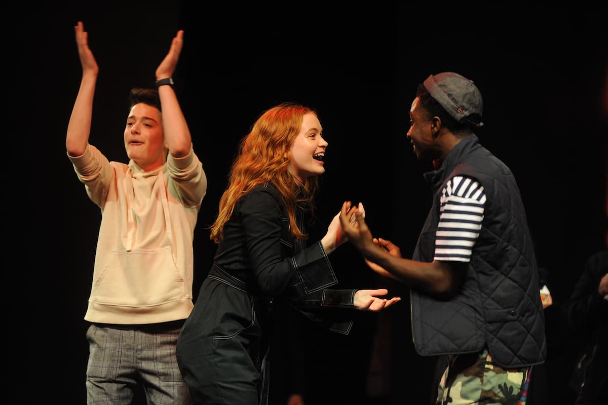 Noah Schnapp, Sadie Sink y Caleb McLaughlin, protagonistas de Stranger Things, fueron recibidos con total euforia por sus fans argentinos