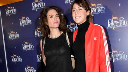 Noche de chicas. Florencia Raggi y su hija también dijeron presente anoche