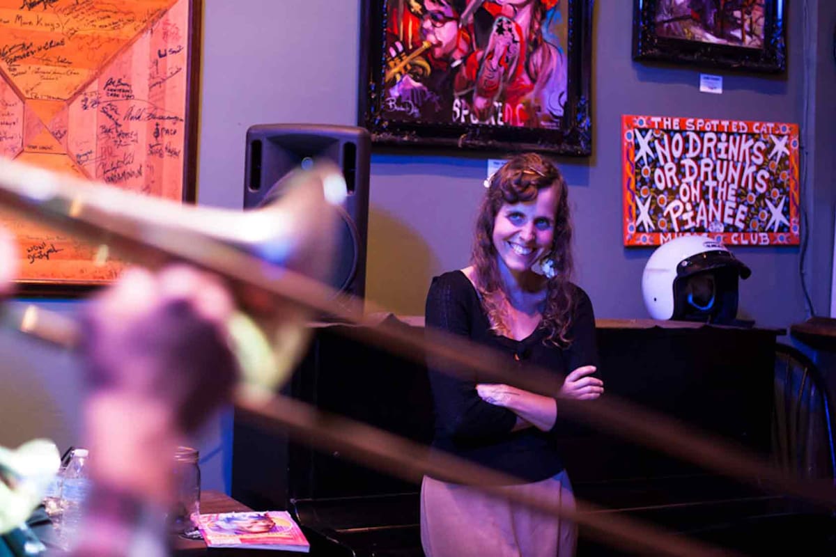 Noche de jazz en The Spotted Cat en Nueva Orleans.