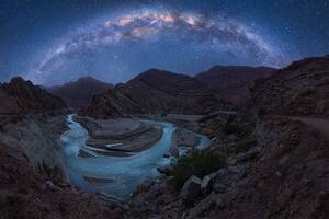 "Noches azules de Vinchina", fotografía del argentino Gonzalo Javier Santile, tomada en La Rioja