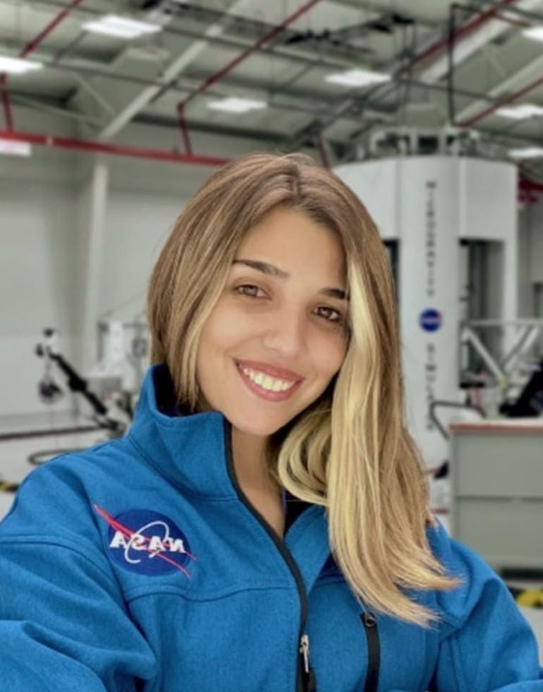 Noel de Castro, de visita por las instalaciones de la NASA en Florida