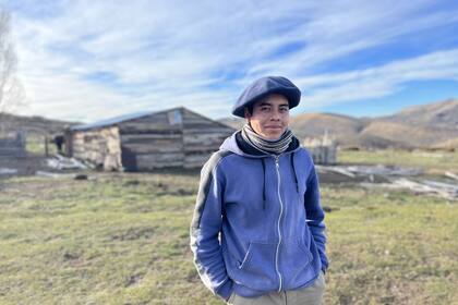 Noel Napal tiene 18 años y vive en Mina de Indio, una paraje cercano a Cushamen, en Chubut