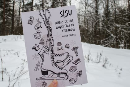 Noelia escribió: Sisu, diario de una argentina en Finlandia: “Es el libro que yo como migrante necesitaba escribir, y el que a mí me hubiera gustado leer en los momentos más duros, para no sentirme tan sola en aquello de migrar”