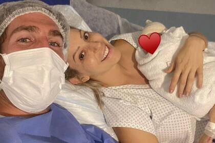 Noelia Marzol compartió su primera foto junto a Donatello, pocos minutos después de dar a luz