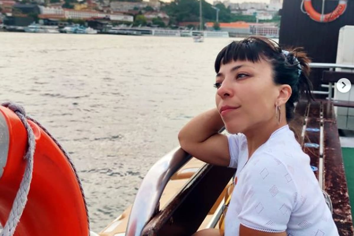 Noelia Pompa y una imagen de su paso por Portugal