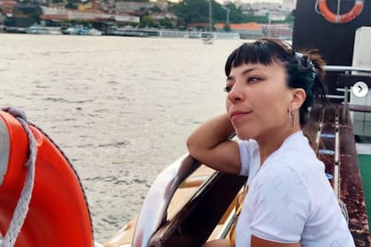 Noelia Pompa y una imagen de su paso por Portugal