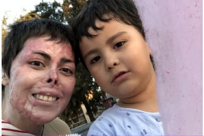 Noelia Tabilo junto a su sobrino