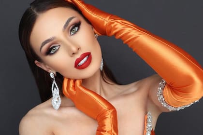 Noelia Voigt tiene raíces venezolanas y se coronó Miss USA 2023