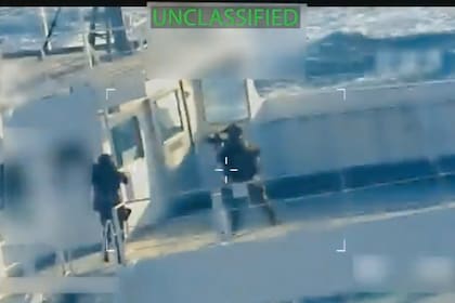 Noemí dice que incautación de buque frente a Venezuela fue por drogas