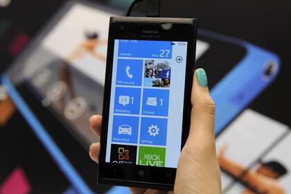 Nokia aprovechó el Congreso Mundial de Móviles de Barcelona para confirmar la llegada a la Argentina del Lumia 900, su smartphone con Windows Phone, para mediados de este año