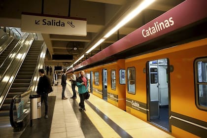 Nombres femeninos para las tres estaciones recién habilitadas